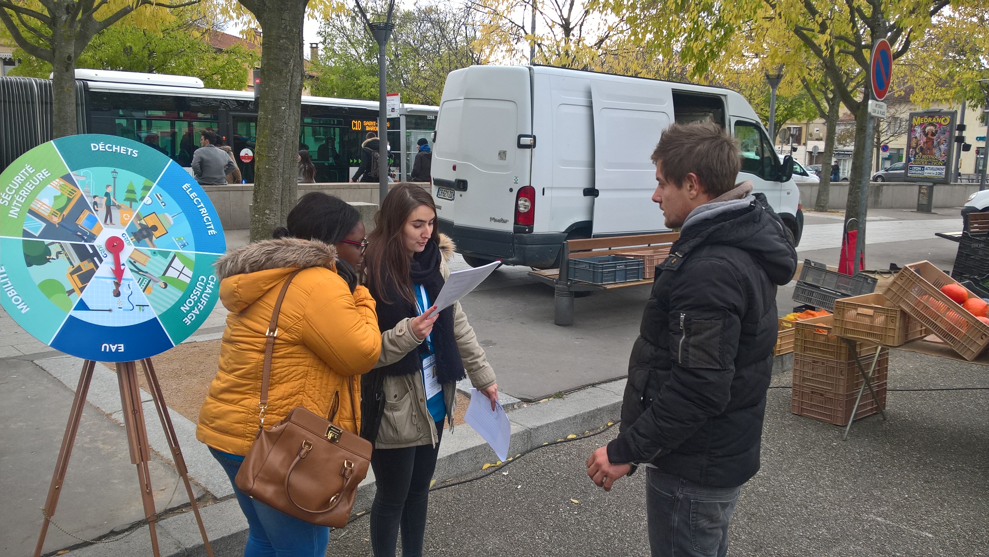 sensibilisation aux éco gestes et a la transition energetique sur le marché de saint genis